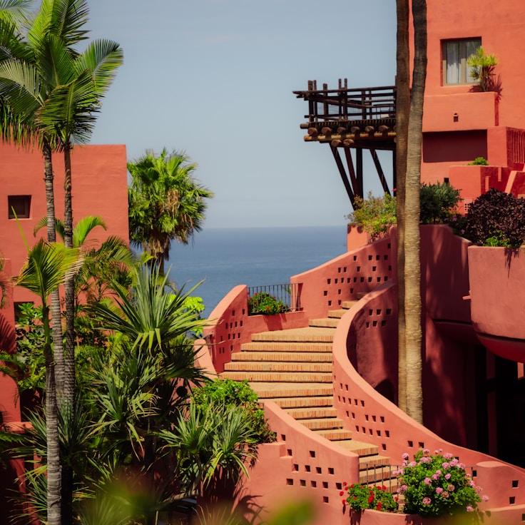 Family terraces and cafés for calm evenings in Seattle